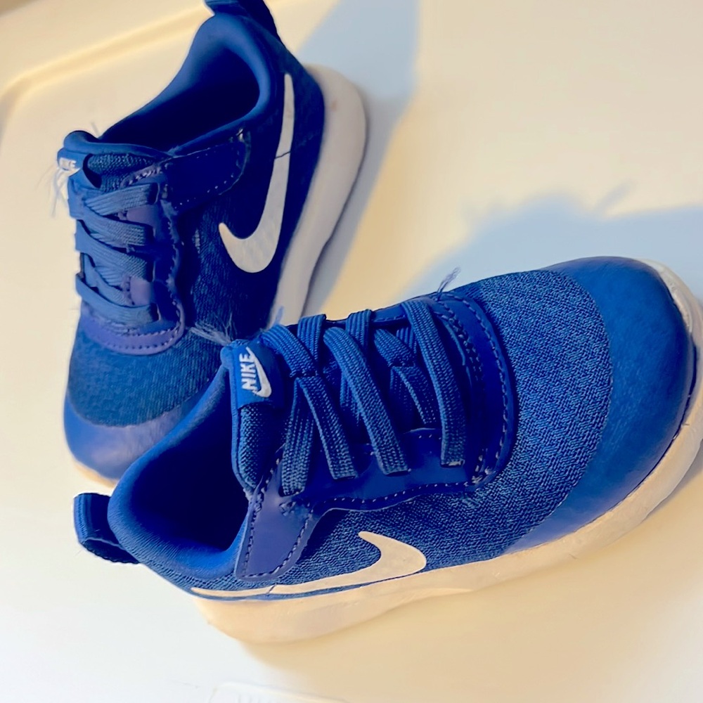 Nike 8c toddler gently used sneakers, easy on Velcro, great for wide feet